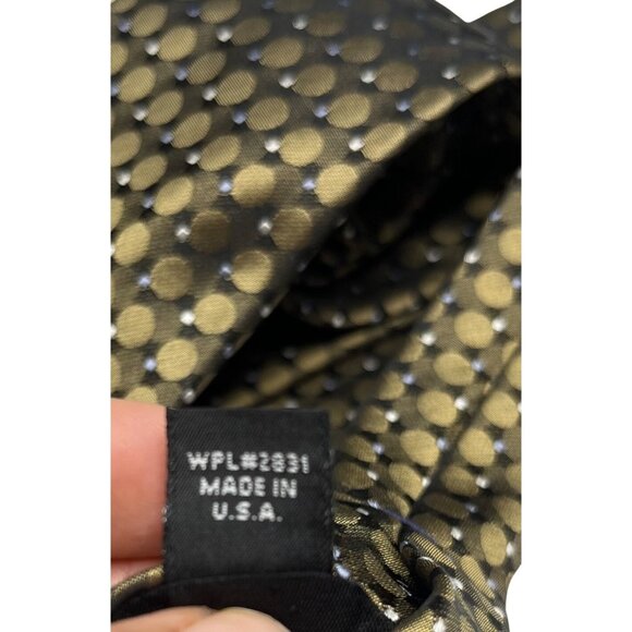 Croft &‎ Barrow 100% Silk Necktie Black and Gold Geometric Hand Made Classic Tie - Picture 5 of 8